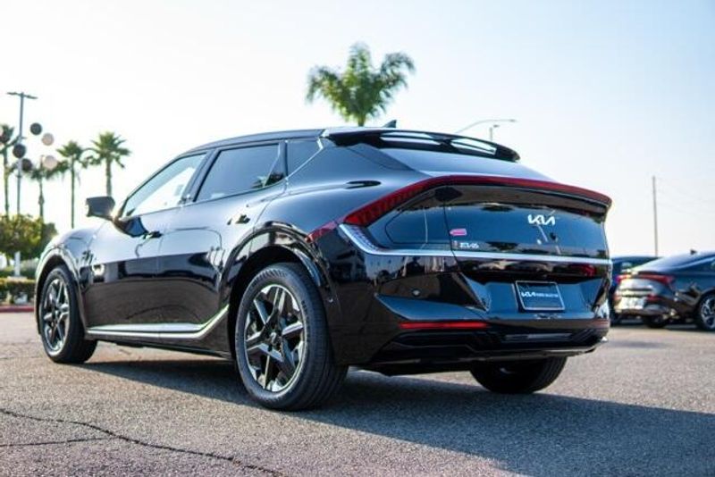 2025 Kia EV6 WindImage 5