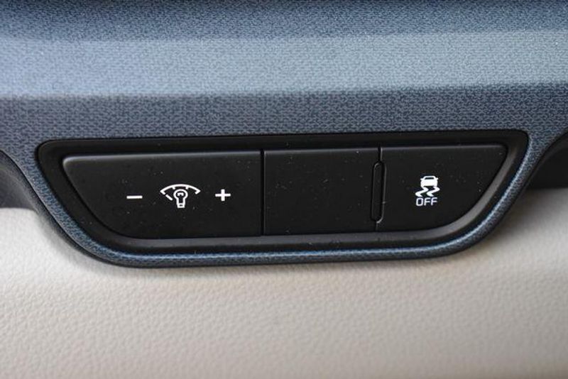 New 2026 Kia Carnival EXImage 25