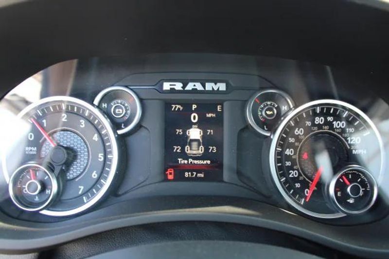 2024 RAM 2500 Tradesman Regular Cab Harbor BodyImage 18