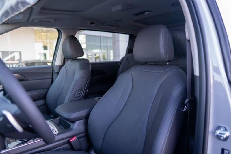 2026 Kia Carnival Hybrid SXImage 11