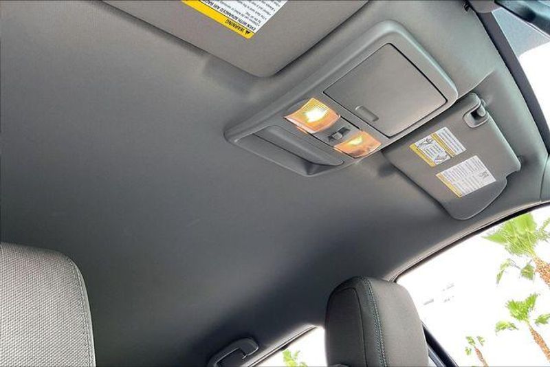 Used 2023 Nissan Frontier SVImage 29