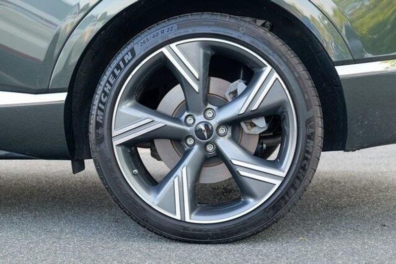 2025 Genesis GV80 3.5T Prestige photo 12
