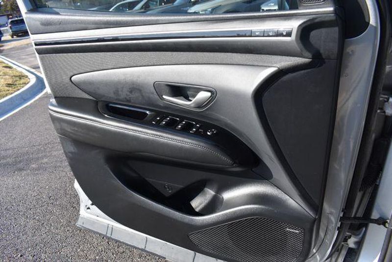 Used 2022 Hyundai Tucson Hybrid LimitedImage 39