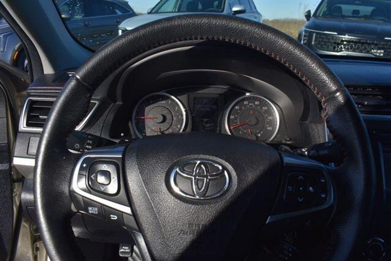 Used 2015 Toyota Camry LEImage 24
