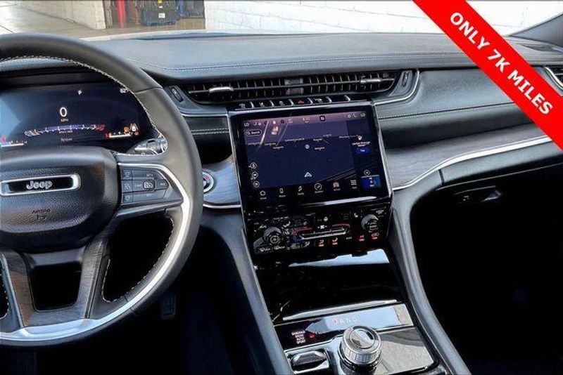 Used 2025 Jeep Grand Cherokee LimitedImage 5