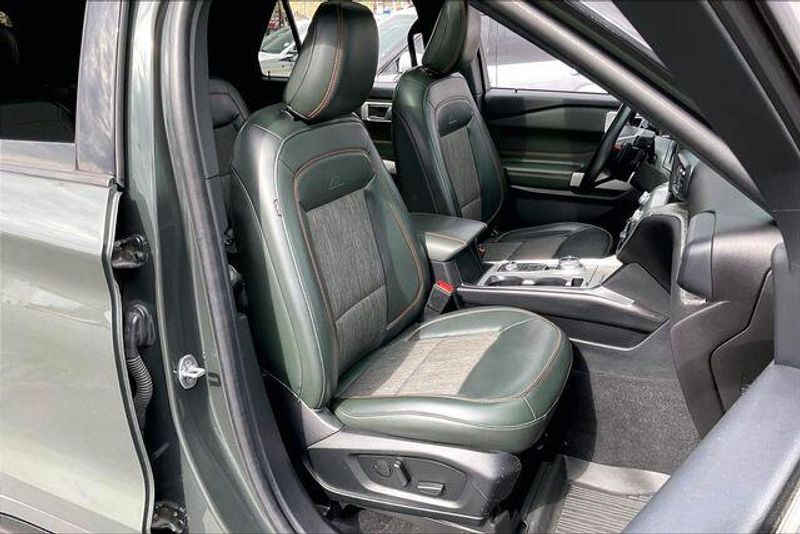 Used 2022 Ford Explorer TimberlineImage 6