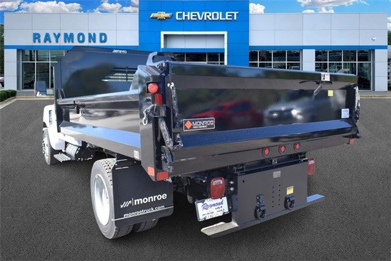 2024 Chevrolet Silverado 5500HD 1WTImage 5