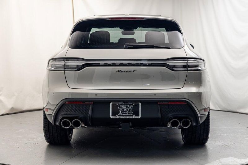 2025 Porsche Macan TImage 7