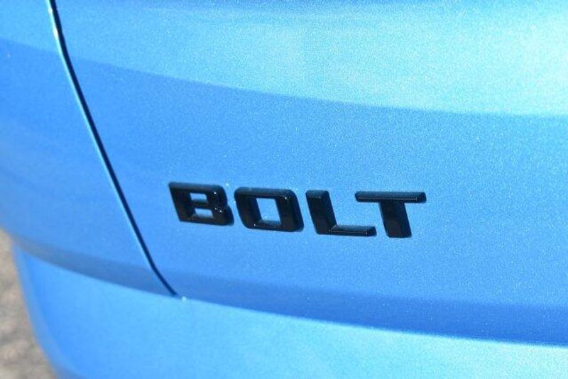 New 2027 Chevrolet Bolt EV LTImage 16