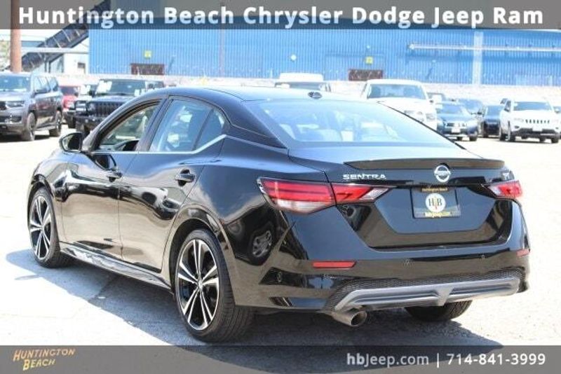 2020 Nissan Sentra SRImage 3