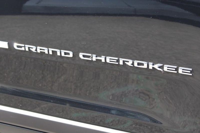 2023 Jeep Grand Cherokee LaredoImage 7