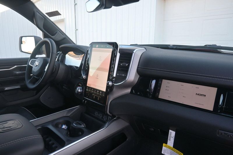 2025 RAM 1500 LaramieImage 19