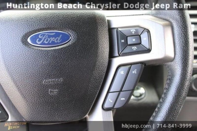 2015 Ford F-150 PlatinumImage 21