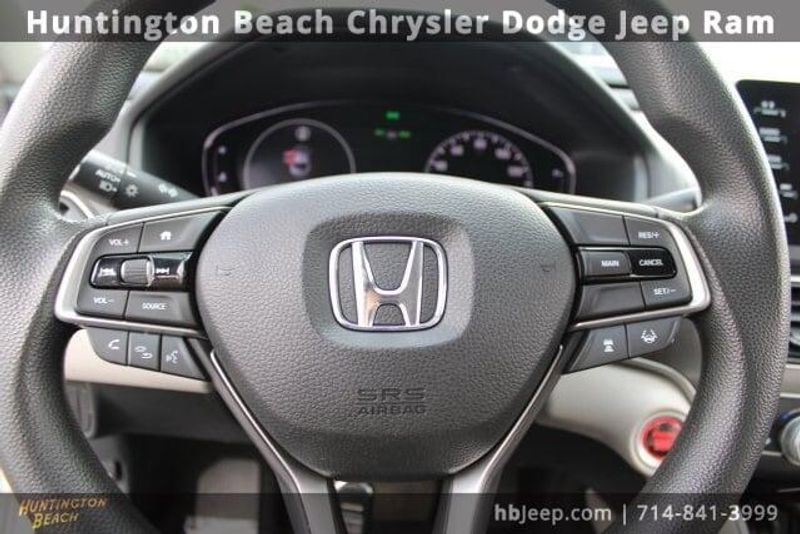 2018 Honda Accord LXImage 17