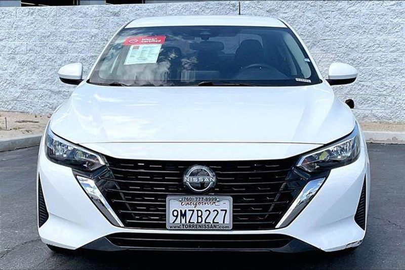 Used 2025 Nissan Sentra SVImage 2