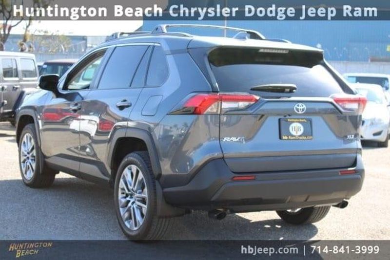 2023 Toyota RAV4 XLE PremiumImage 3