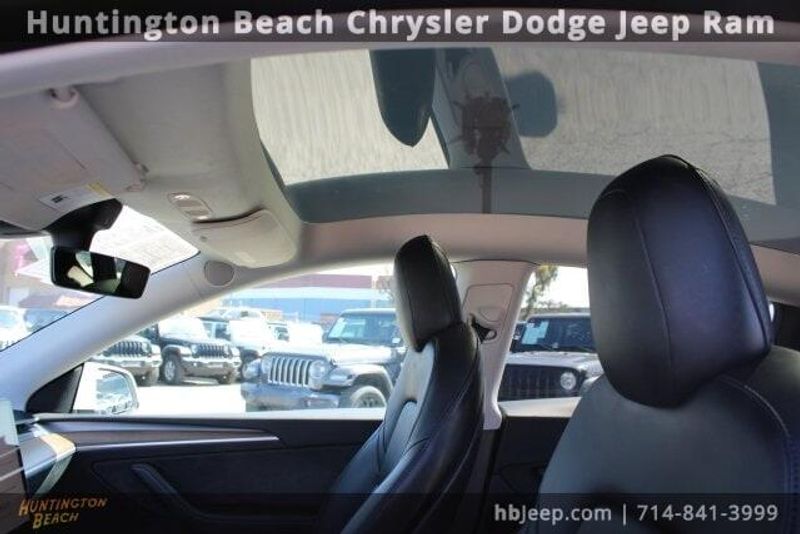 2023 Tesla Model Y Long RangeImage 27