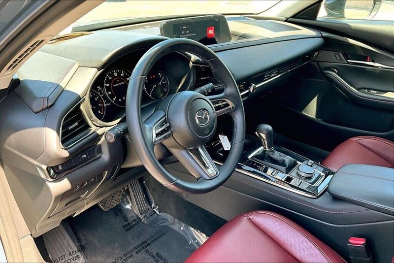 2022 Mazda CX-30 2.5 S Carbon EditionImage 9
