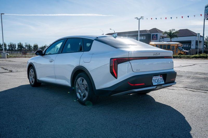 Used 2025 Kia K4 LXImage 5