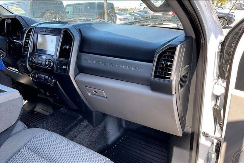 Used 2021 Ford F-450 Chassis XLTImage 16