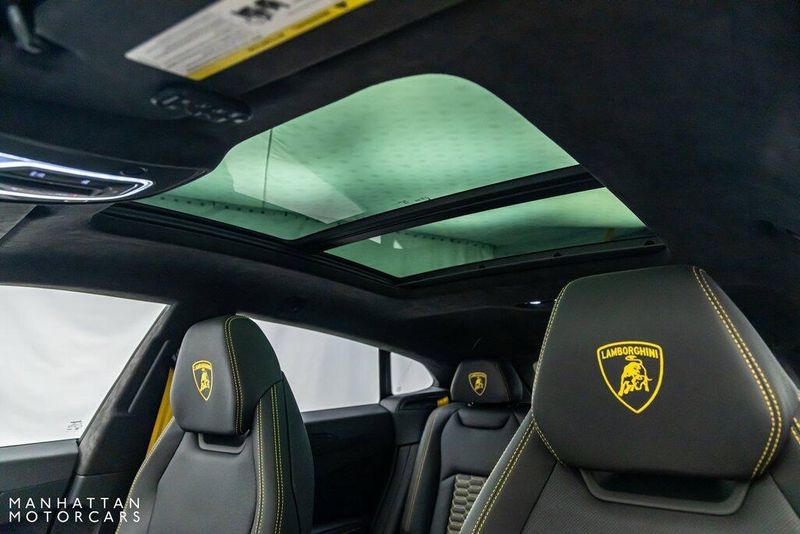 2023 Lamborghini Urus SImage 18