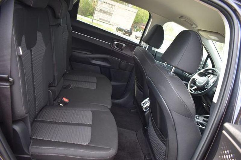 New 2025 Kia Sorento LXImage 14