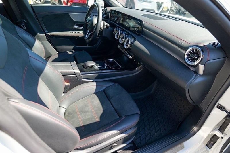 2022 Mercedes Benz CLA 250 photo 30