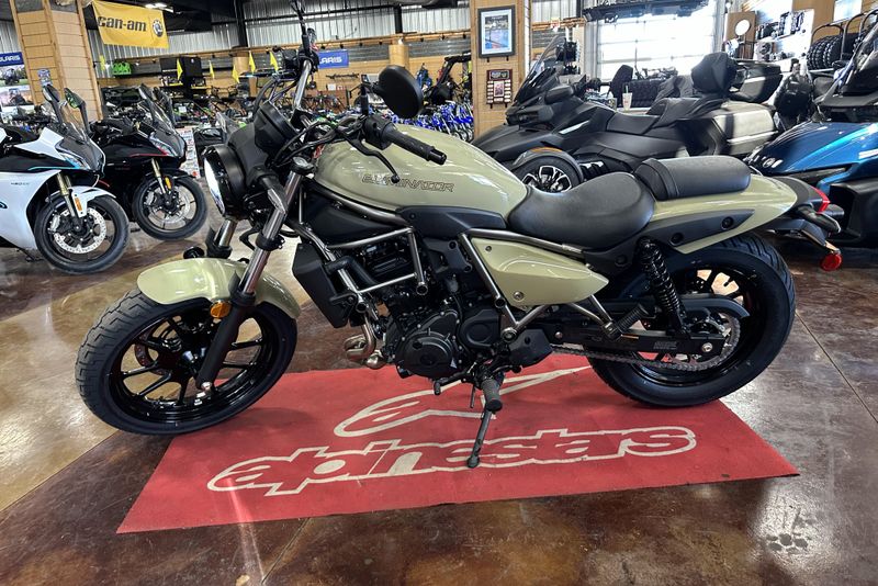2025 KAWASAKI ELIMINATOR ABS PEARL SAND KHAKI 