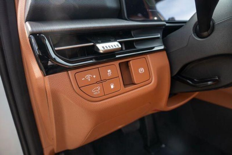 New 2026 Kia Sportage Plug-In Hybrid X-LineImage 16