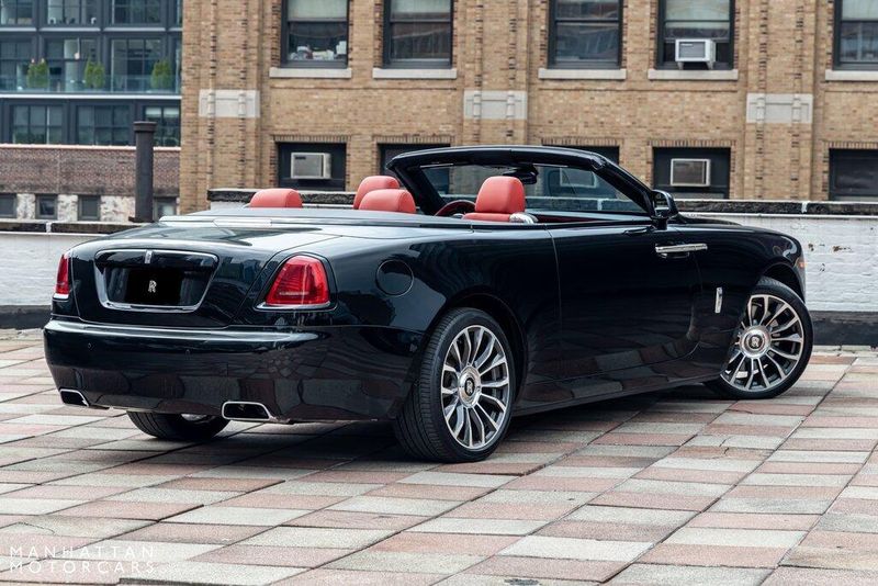 2019 Rolls-Royce Dawn BaseImage 2