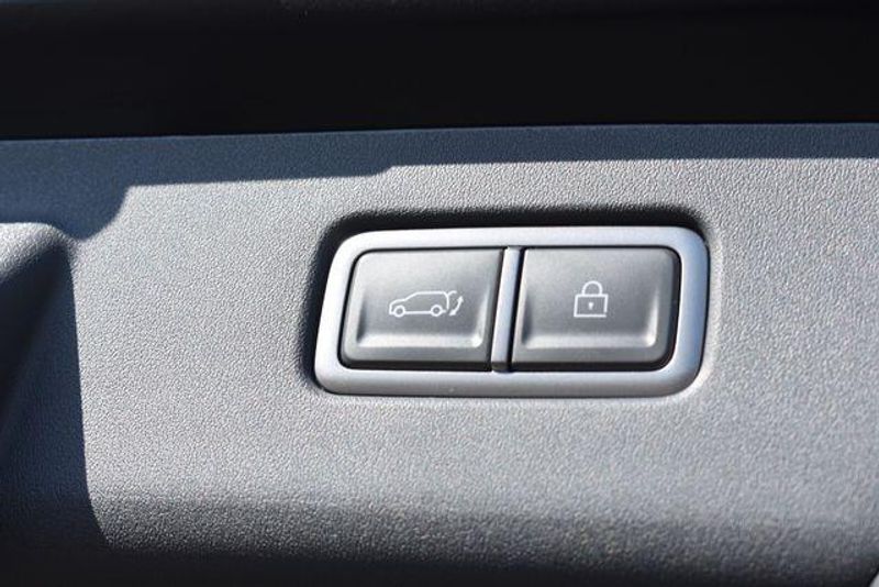 New 2026 Kia EV9 WindImage 21