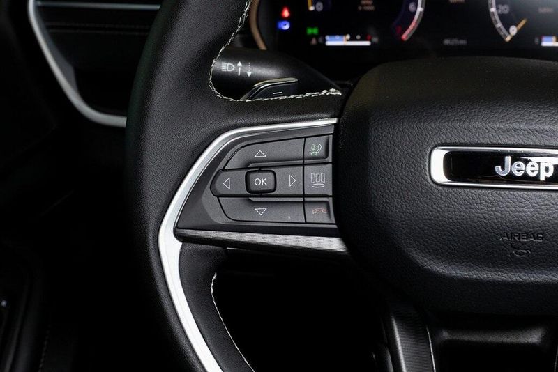 2025 Jeep Grand Cherokee L Altitude XImage 24