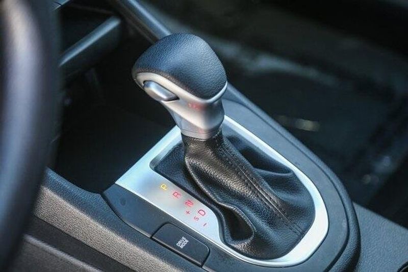 2024 Kia Forte LXSImage 21
