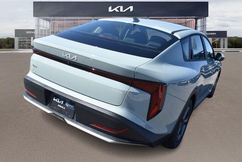 New 2026 Kia K4 LXSImage 4
