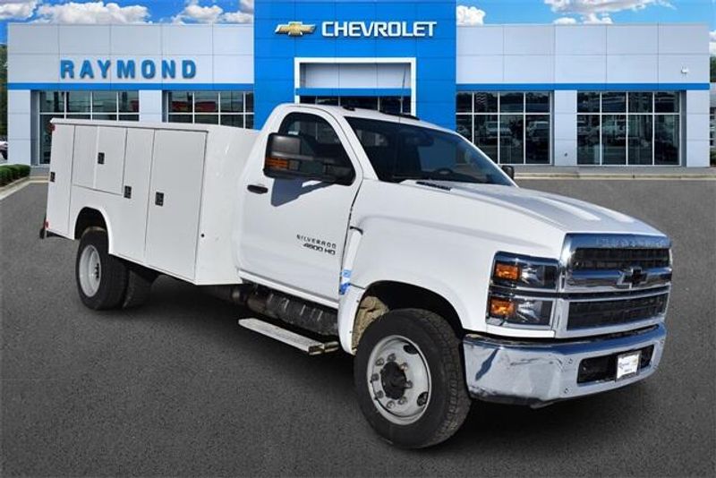 2024 Chevrolet Silverado 4500HD Work TruckImage 9