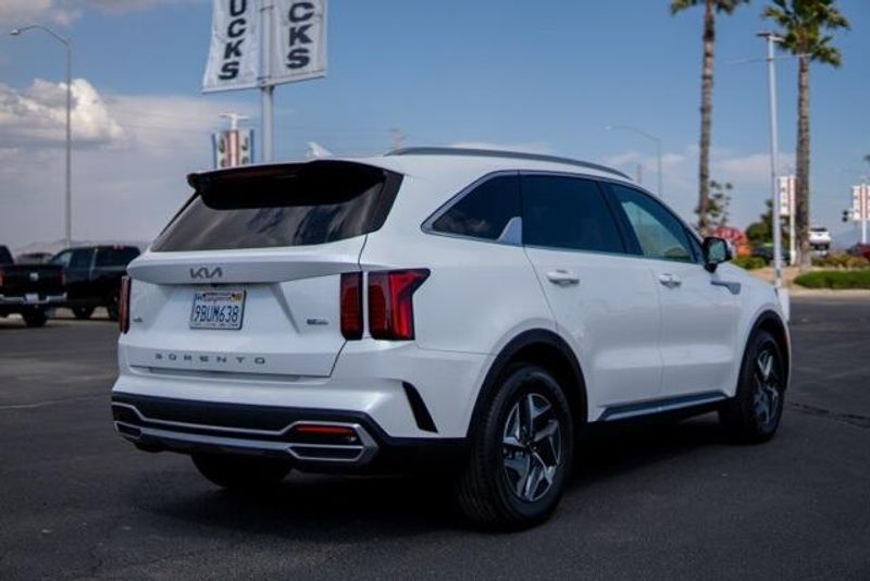 2022 Kia Sorento Hybrid SImage 7