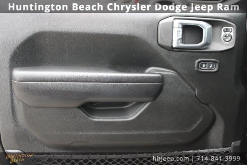 2021 Jeep Wrangler Unlimited WillysImage 11