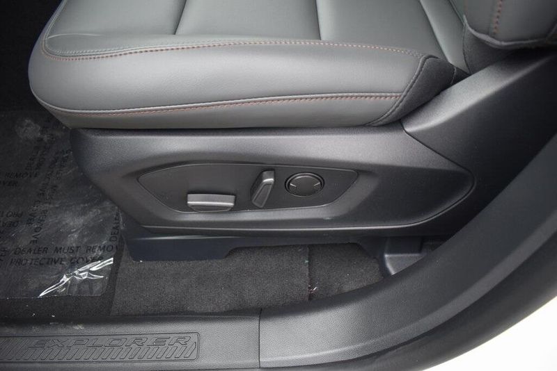 New 2025 Ford Explorer ActiveImage 16