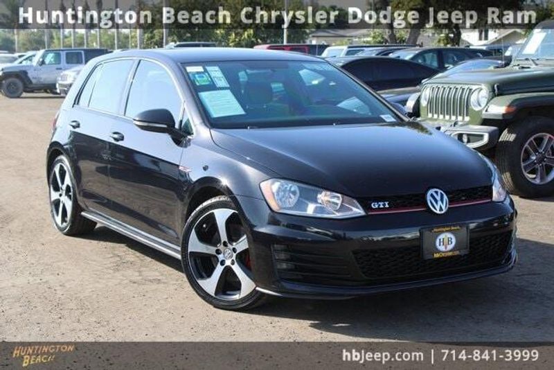 2017 Volkswagen Golf GTI SImage 1