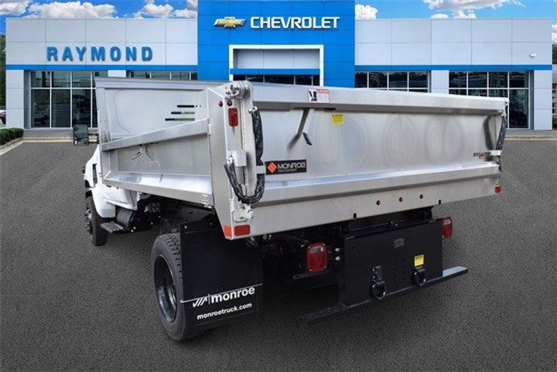 2024 Chevrolet Silverado 6500HD 1WTImage 5