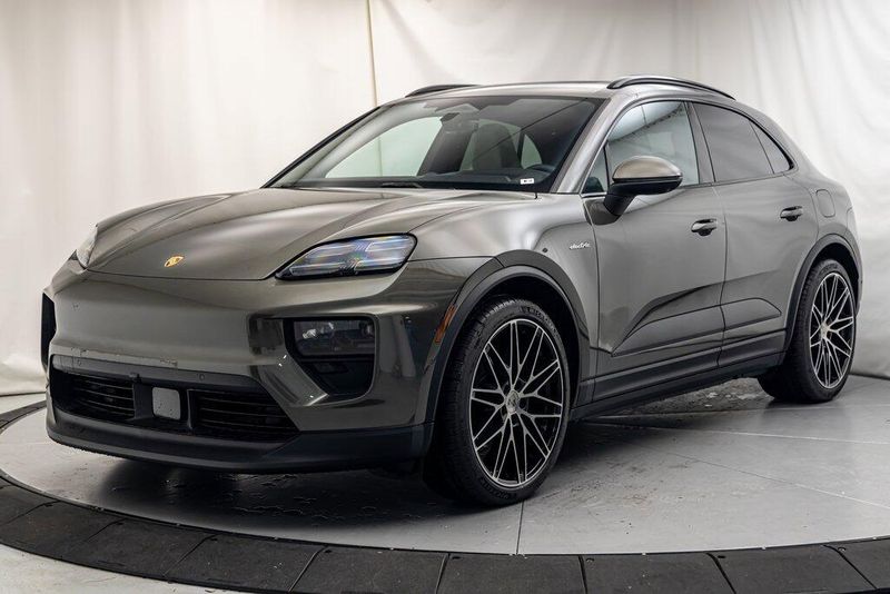 2024 Porsche Macan Electric 4Image 1