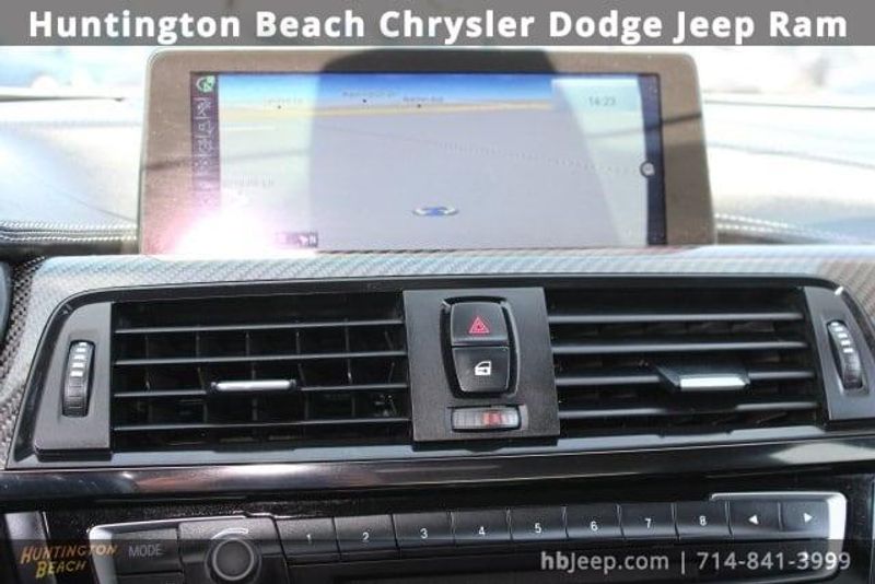 2015 BMW M3 BaseImage 27