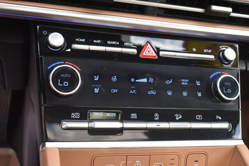 Used 2024 Hyundai Santa Fe LimitedImage 31