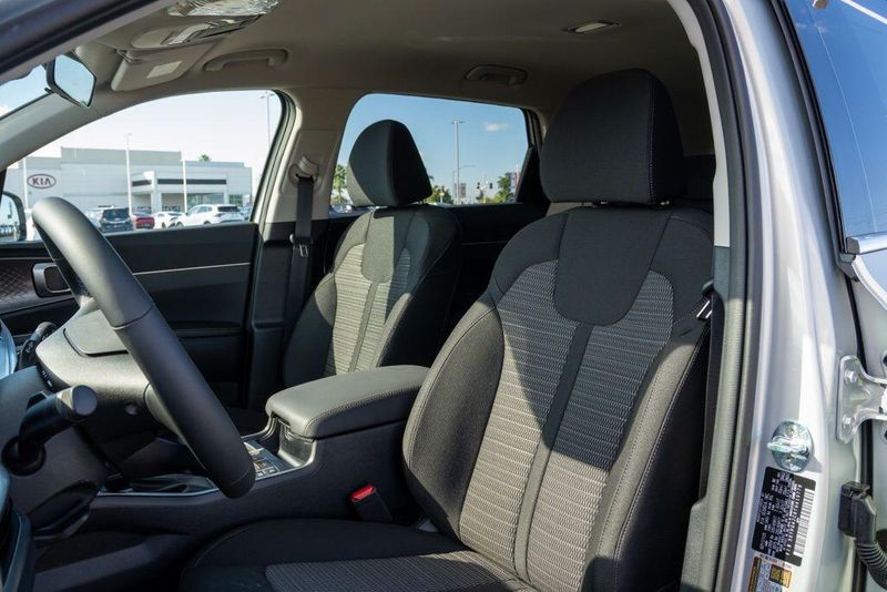 New 2026 Kia Sorento LXImage 13