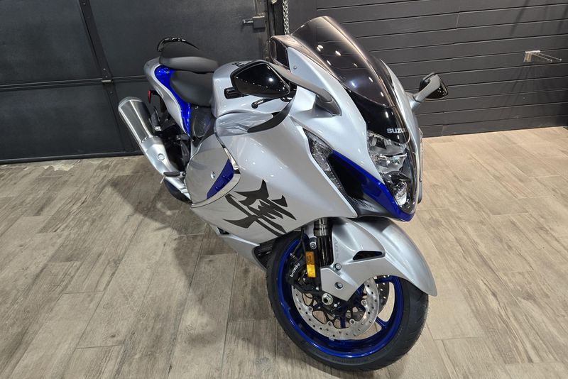 2025 SUZUKI HAYABUSA 1340 METALLIC MYSTIC SILVER 