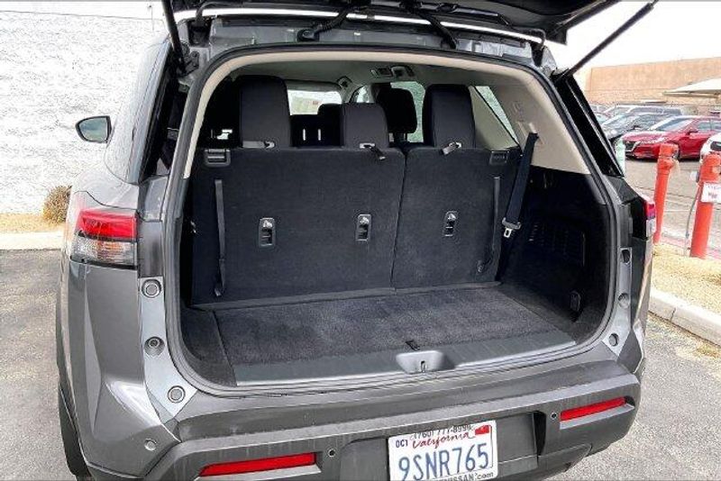 Used 2025 Nissan Pathfinder SImage 33