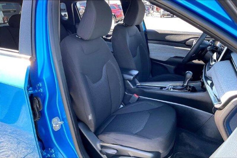 Used 2025 Jeep Compass SportImage 6