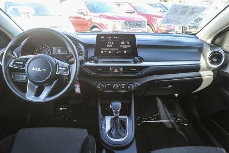 2024 Kia Forte LXSImage 14