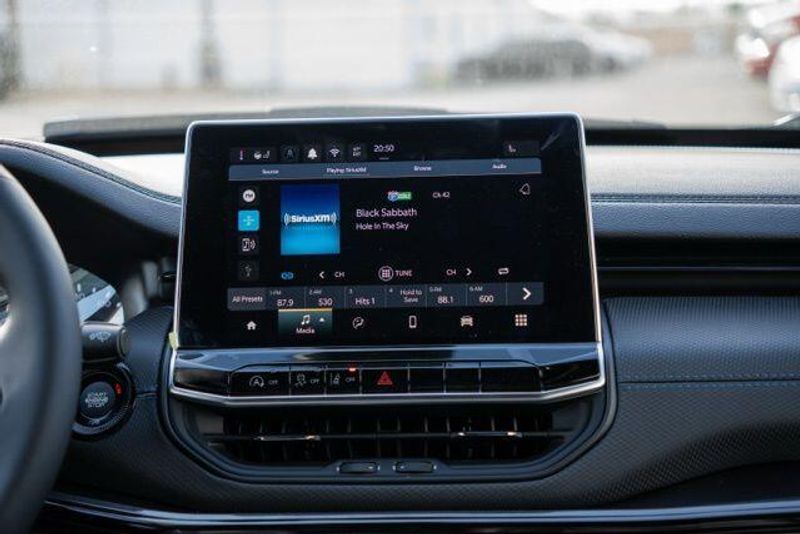 New 2026 Jeep Compass LatitudeImage 17