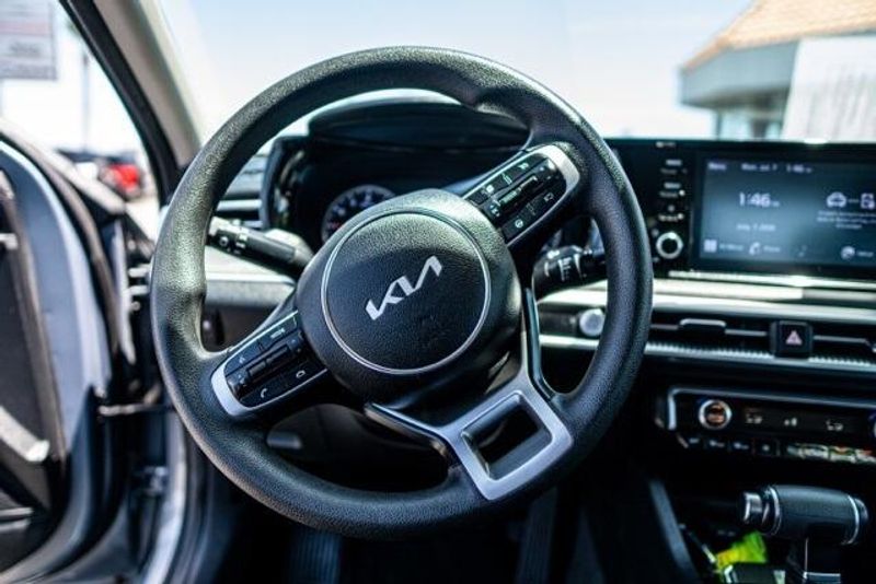 2023 Kia K5 LXSImage 15